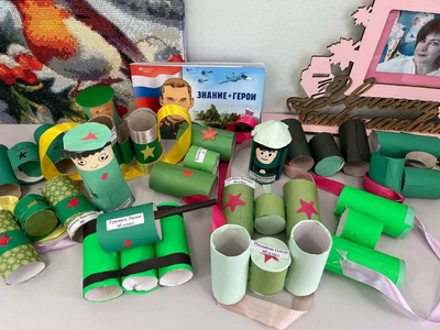 4б класс подготовили поделки ко Дню Защитника Отечества.