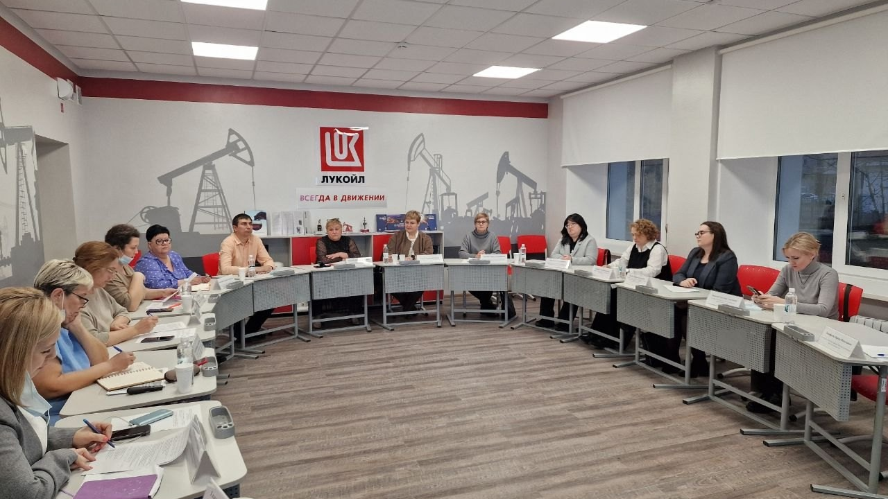 23 октября на базе МБОУ СОШ №6 прошло заседание Координационного совета по профориентации школьников